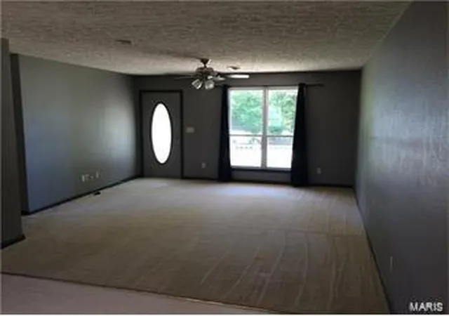 Photo 3 of Single Family Residence at 51 Jana Ln, Saint James, MO 65559 | MLS# MIS17044486 | | Sold on 2017-09-20