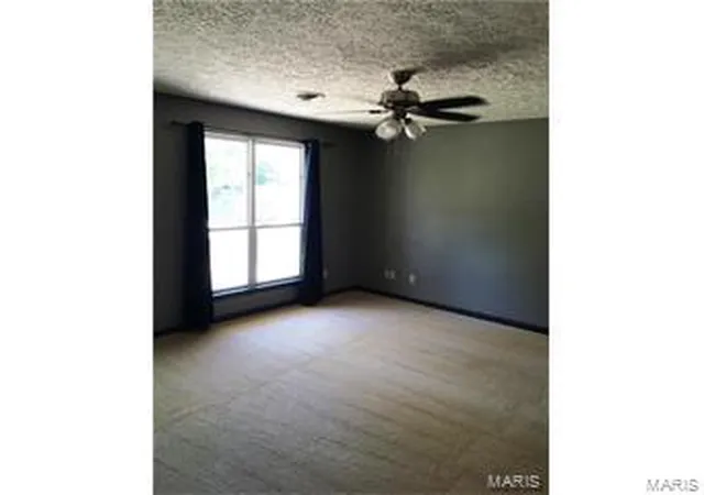 Photo 4 of Single Family Residence at 51 Jana Ln, Saint James, MO 65559 | MLS# MIS17044486 | | Sold on 2017-09-20