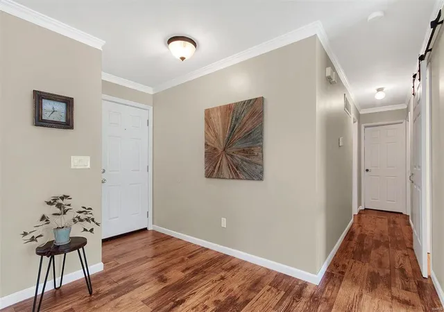 Photo 2 of Single Family Residence at 13211 Windygate Ln, Saint Louis, MO 63146 | MLS# MIS17070144 | | Sold on 2017-10-11