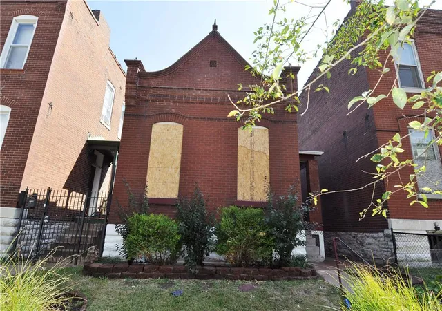 Photo 1 of Single Family Residence at 4130 Oregon Ave, Saint Louis, MO 63118 | MLS# MIS17074919 | | Sold on 2017-12-19