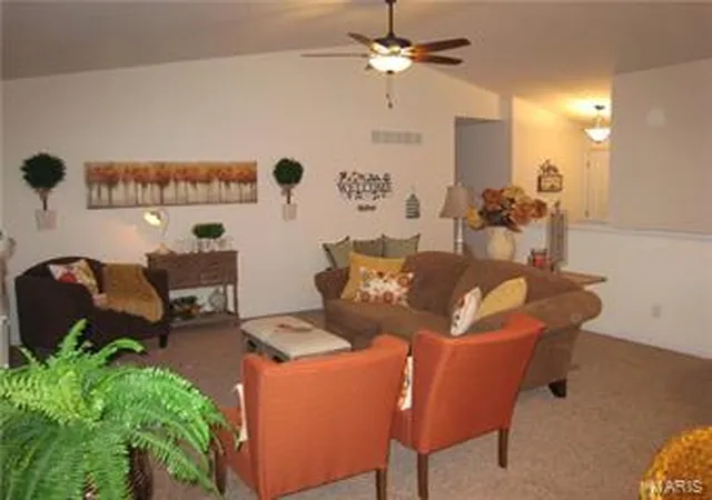 Photo 4 of Single Family Residence at 309 Falcons Wy, Wright City, MO 63390 | MLS# MIS17085994 |  | Sold on 2018-02-27