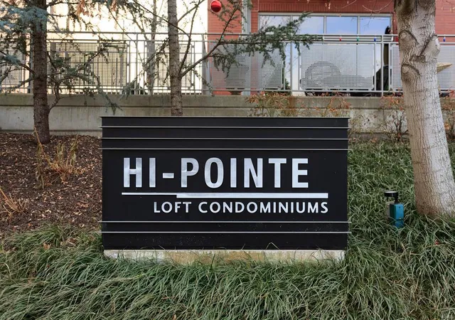 Photo 1 of Condominium at 6340 Clayton Rd #103, Saint Louis, MO 63117 | MLS# MIS18002240 | | Sold on 2018-03-30