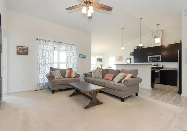 Photo 3 of Single Family Residence at 603 Prairiegate Ct, Lake Saint Louis, MO 63367 | MLS# MIS18006106 |  | Sold on 2018-03-07