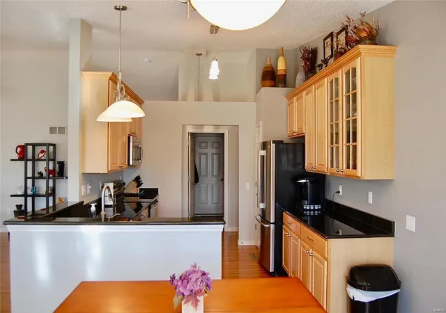 Photo 1 of Single Family Residence at 755 Ostrich Dr, Lake Saint Louis, MO 63367 | MLS# MIS18009380 | | Sold on 2018-06-08