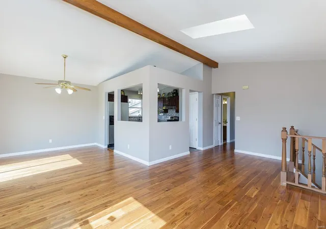 Photo 4 of Single Family Residence at 109 Golden Harvest Ct, Saint Peters, MO 63376 | MLS# MIS18011130 |  | Sold on 2018-04-13