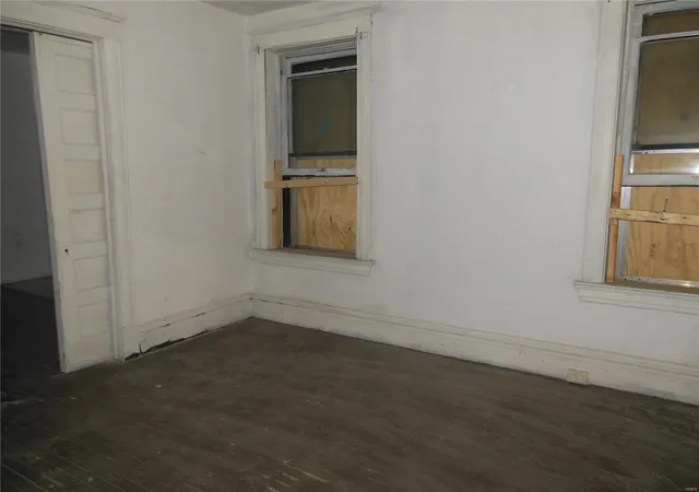 Photo 3 of Multi Family at 5325 Terry Ave, Saint Louis, MO 63120 | MLS# MIS18014760 | | Sold on 2018-05-29