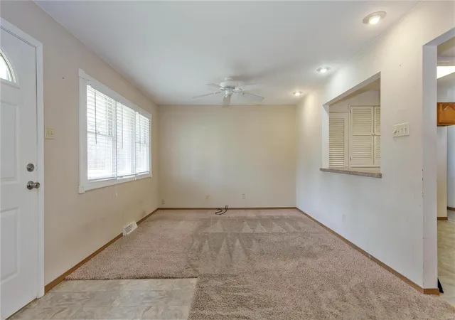 Photo 3 of Single Family Residence at 3051 Nettie Dr, Saint Louis, MO 63129 | MLS# MIS18020225 | | Sold on 2018-06-27