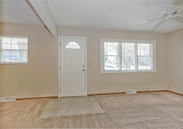 Photo 4 of Single Family Residence at 3051 Nettie Dr, Saint Louis, MO 63129 | MLS# MIS18020225 | | Sold on 2018-06-27