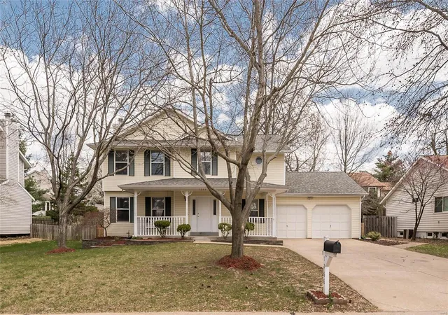 Photo 3 of Single Family Residence at 1266 Stephenridge Dr, Saint Charles, MO 63304 | MLS# MIS18029686 |  | Sold on 2018-07-02