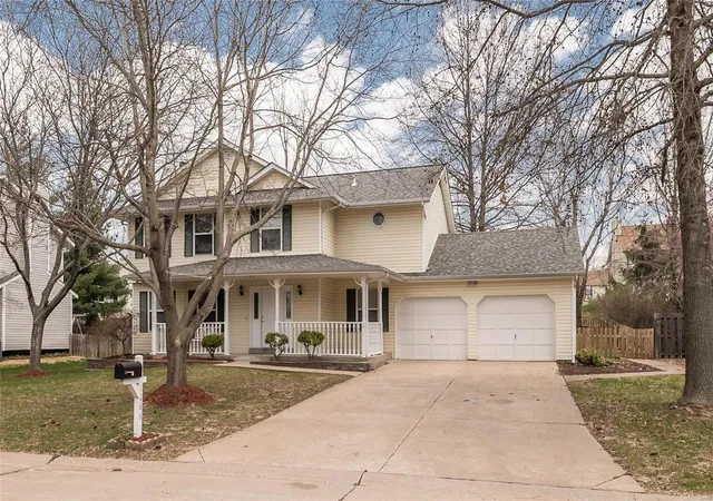 Photo 4 of Single Family Residence at 1266 Stephenridge Dr, Saint Charles, MO 63304 | MLS# MIS18029686 |  | Sold on 2018-07-02