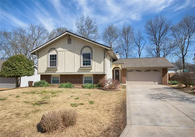 1st image of 4036 Bellvue Dr, Saint Peters, MO 63376 | MLS# MIS18029704