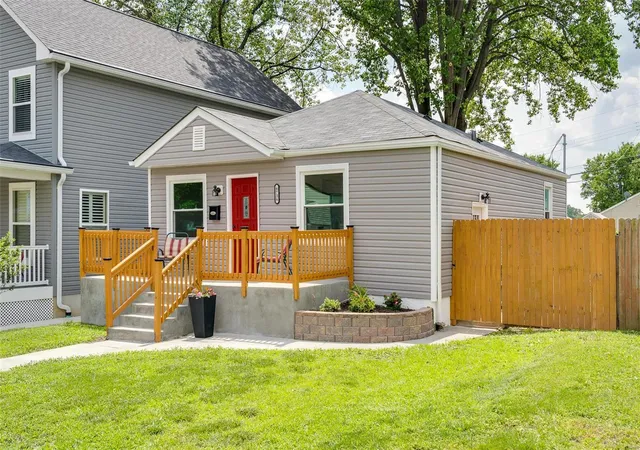 Photo 4 of Single Family Residence at 6736 Wise Ave, Saint Louis, MO 63139 | MLS# MIS18040256 |  | Sold on 2018-07-10