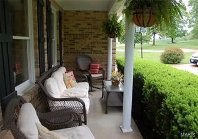4th image of 7 Bittersweet Dr, Saint Clair, MO 63077 | MLS# MIS18040594