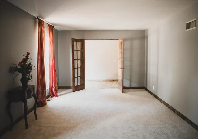 Photo 2 of Single Family Residence at 3034 Willow Wood Dr, Saint Charles, MO 63303 | MLS# MIS18050567 | | Sold on 2018-08-23