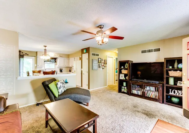Photo 2 of Single Family Residence at 1297 Tracy Ln, Saint Louis, MO 63125 | MLS# MIS18051572 | | Sold on 2018-08-15