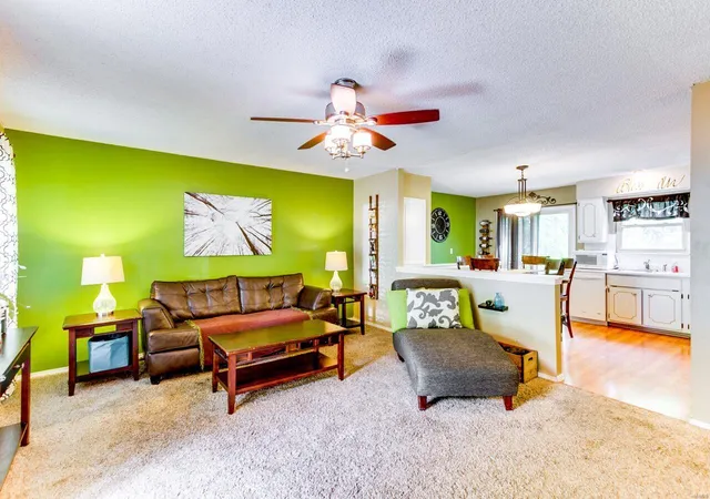 Photo 3 of Single Family Residence at 1297 Tracy Ln, Saint Louis, MO 63125 | MLS# MIS18051572 | | Sold on 2018-08-15