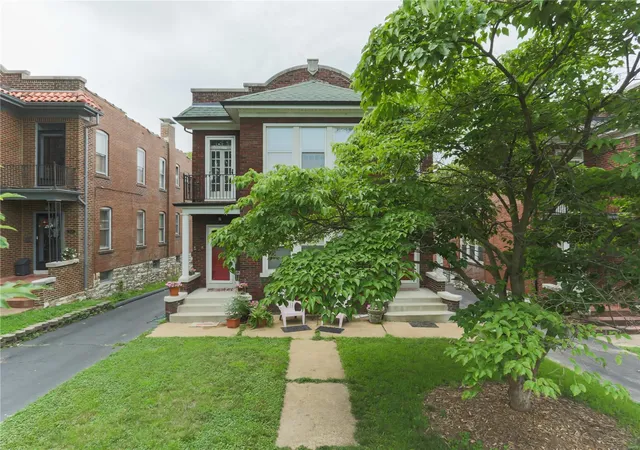 Photo 2 of Multi Family at 7528 Ethel Ave, Saint Louis, MO 63117 | MLS# MIS18055993 | | Sold on 2018-08-06