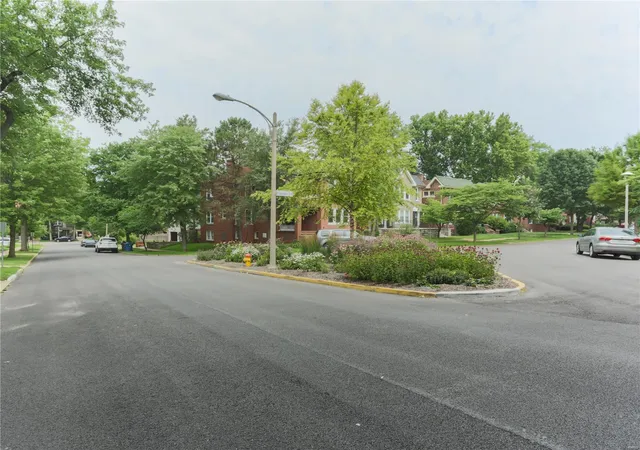 Photo 3 of Multi Family at 7528 Ethel Ave, Saint Louis, MO 63117 | MLS# MIS18055993 | | Sold on 2018-08-06