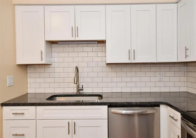 3rd image of 667 S Kirkwood Rd #202, Saint Louis, MO 63122 | MLS# MIS18080410