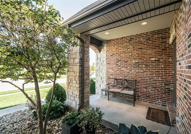 5th image of 428 Fort Saratoga, Saint Charles, MO 63303 | MLS# MIS18082081