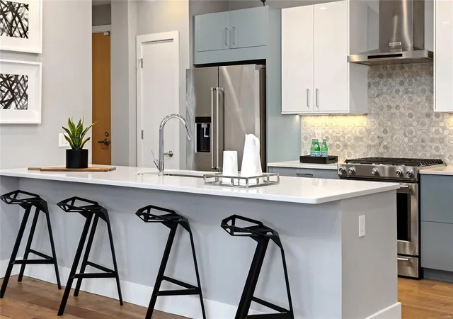 Photo 3 of Condominium at 6340 Clayton Rd #106, Saint Louis, MO 63117 | MLS# MIS19009318 | | Sold on 2019-04-15