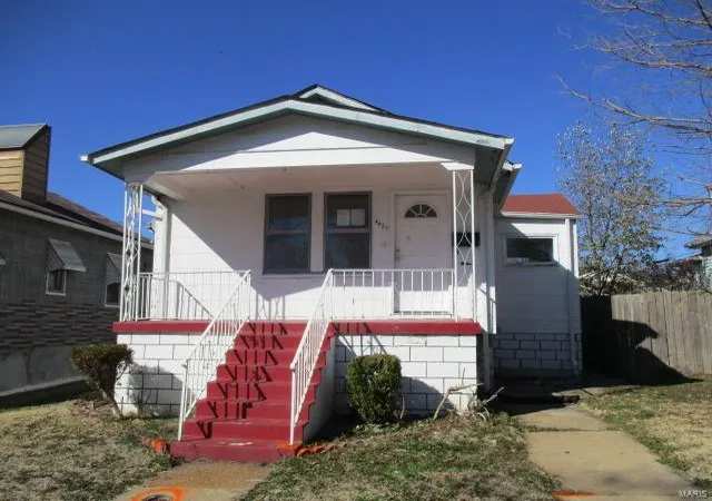 Single Family Residence at 4425 Osceola St, Saint Louis, MO 63116 | MLS# MIS19019204 |  | Sold on 2019-05-28