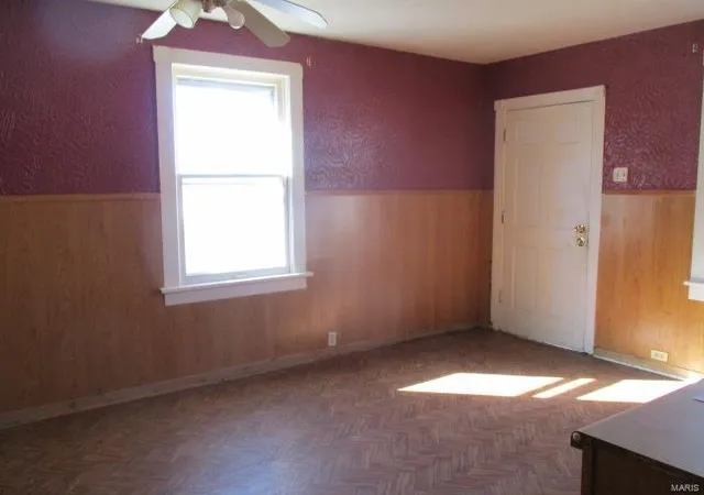 Photo 3 of Single Family Residence at 4425 Osceola St, Saint Louis, MO 63116 | MLS# MIS19019204 |  | Sold on 2019-05-28
