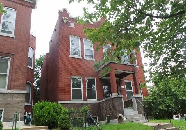 Single Family Residence at 3401 Alberta, Saint Louis, MO 63118 | MLS# MIS19048239 |  | Sold on 2019-07-15
