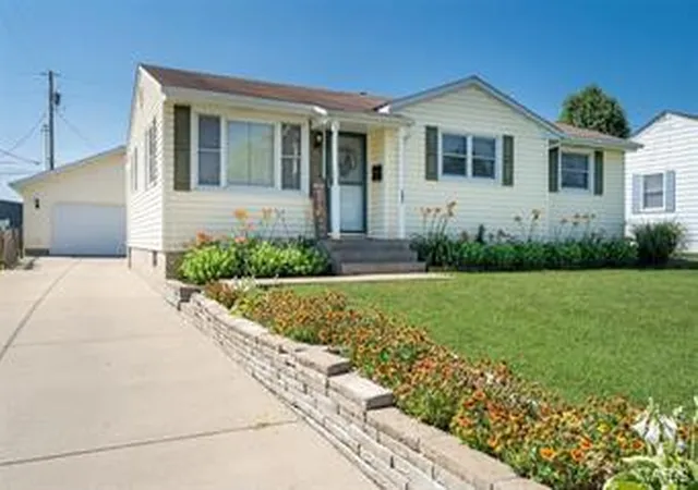 1st image of 142 Linn Dr, Sainte Genevieve, MO 63670 | MLS# MIS19051317