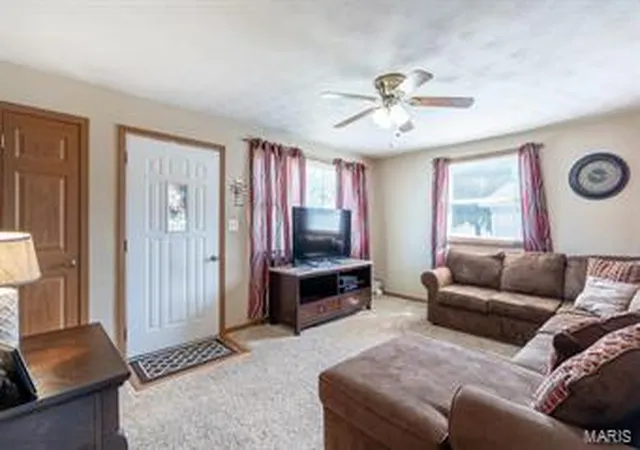 5th image of 142 Linn Dr, Sainte Genevieve, MO 63670 | MLS# MIS19051317