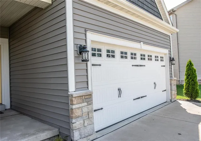 3rd image of 3159 Wheeling Dr, Saint Charles, MO 63301 | MLS# MIS19054645