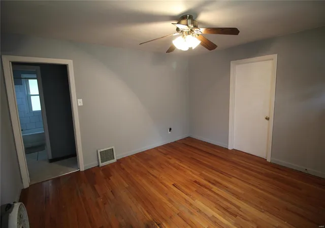 Photo 4 of Single Family Residence at 3717 Saint Bridget Ln, Saint Ann, MO 63074 | MLS# MIS19062592 | | Sold on 2019-09-27