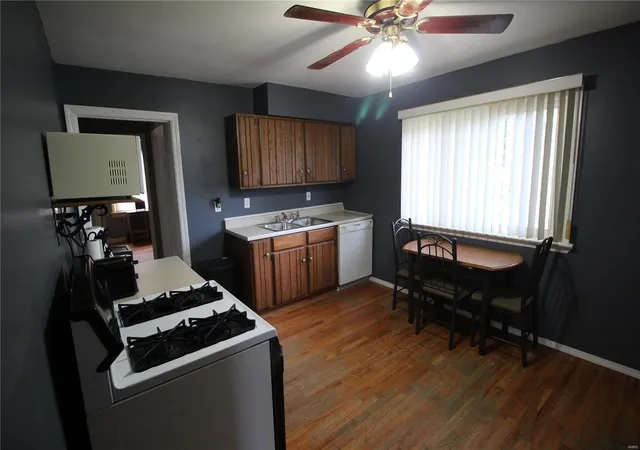Photo 5 of Single Family Residence at 3717 Saint Bridget Ln, Saint Ann, MO 63074 | MLS# MIS19062592 | | Sold on 2019-09-27
