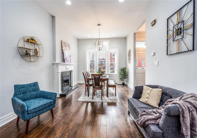 Photo 2 of Single Family Residence at 2705 Wyoming St, Saint Louis, MO 63118 | MLS# MIS20000103 | | Sold on 2020-02-18