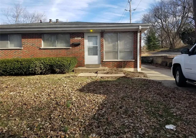 Photo 1 of Multi Family at 3924 Geraldine Ave, Saint Ann, MO 63074 | MLS# MIS20010919 | | Sold on 2020-05-01