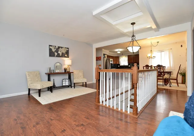 Photo 3 of Single Family Residence at 3434 Laura Ln, Saint Louis, MO 63125 | MLS# MIS20014653 |  | Sold on 2020-04-30
