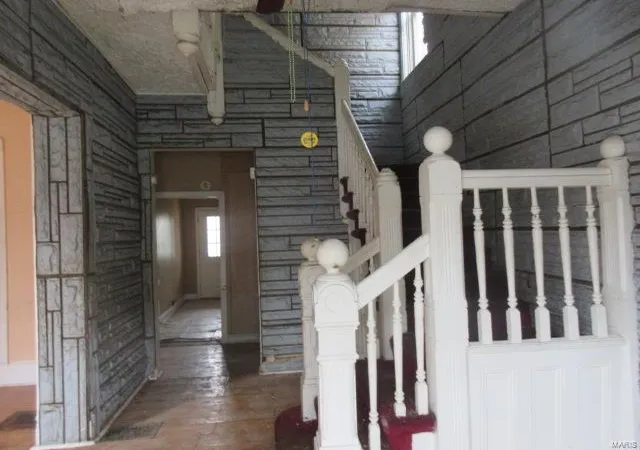 Photo 1 of Single Family Residence at 5204 Ridge Ave, Saint Louis, MO 63113 | MLS# MIS20023040 |  | Sold on 2020-04-29