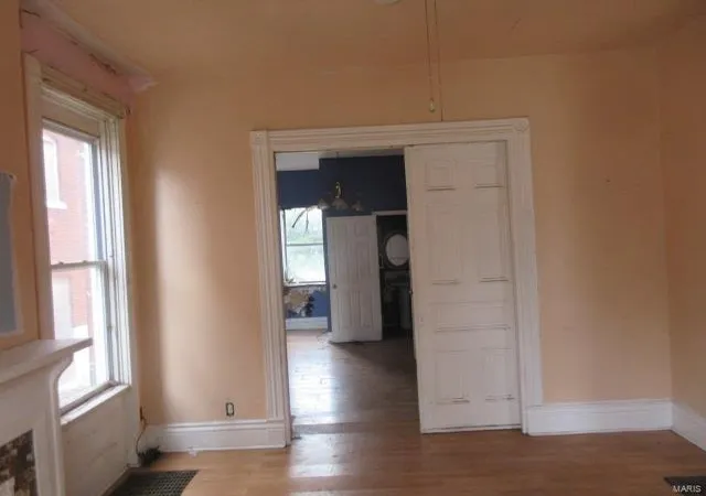 Photo 4 of Single Family Residence at 5204 Ridge Ave, Saint Louis, MO 63113 | MLS# MIS20023040 |  | Sold on 2020-04-29