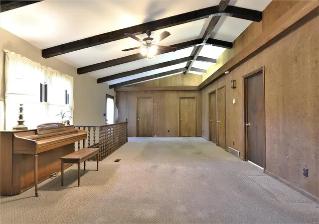 Photo 2 of Single Family Residence at 11984 Sioux Point Dr, Sainte Genevieve, MO 63670 | MLS# MIS20038839 |  | Sold on 2020-08-21