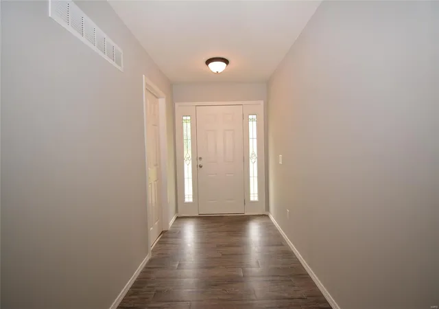 Photo 1 of Single Family Residence at 72 Champagne Dr, Lake Saint Louis, MO 63367 | MLS# MIS20043019 |  | Sold on 2020-08-20