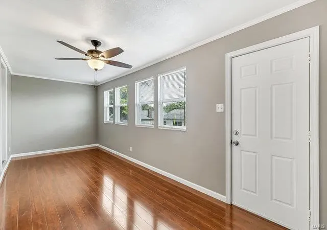 Photo 1 of Single Family Residence at 230 Kayser Ave, Saint Louis, MO 63125 | MLS# MIS20044806 | | Sold on 2020-10-08