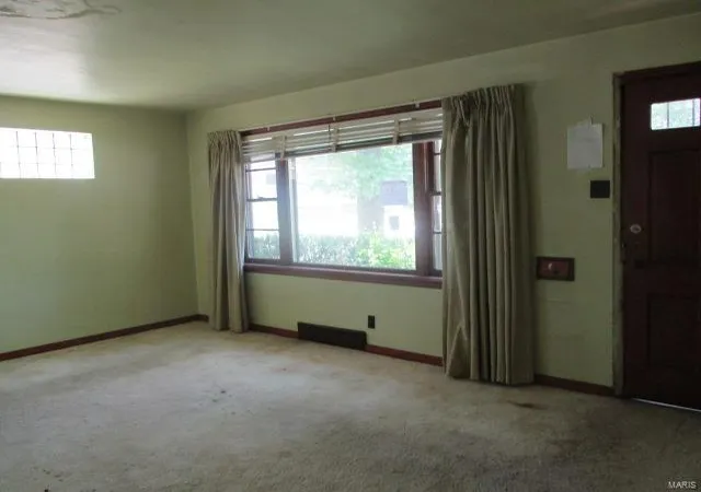 Photo 3 of Single Family Residence at 4300 Nelson Dr, Saint Louis, MO 63121 | MLS# MIS20051974 | | Sold on 2020-09-25