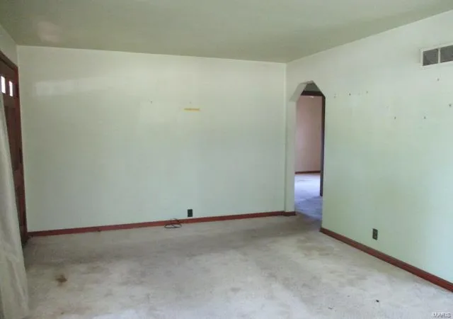 Photo 4 of Single Family Residence at 4300 Nelson Dr, Saint Louis, MO 63121 | MLS# MIS20051974 | | Sold on 2020-09-25