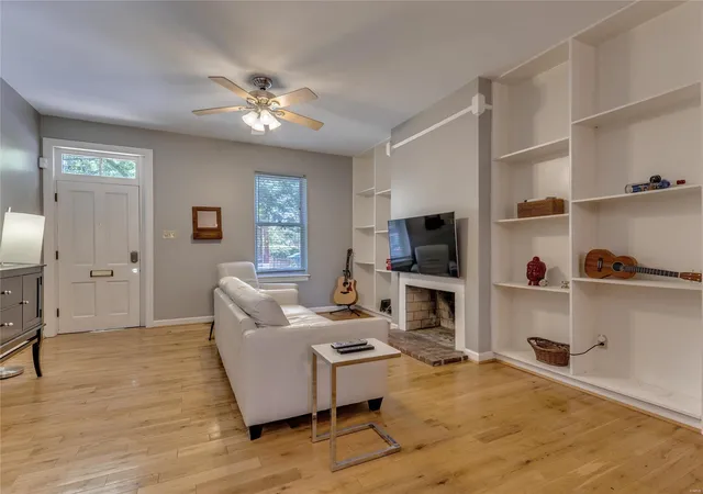 Photo 1 of Townhouse at 2823 Lemp Ave, Saint Louis, MO 63118 | MLS# MIS20053402 | | Sold on 2020-09-10