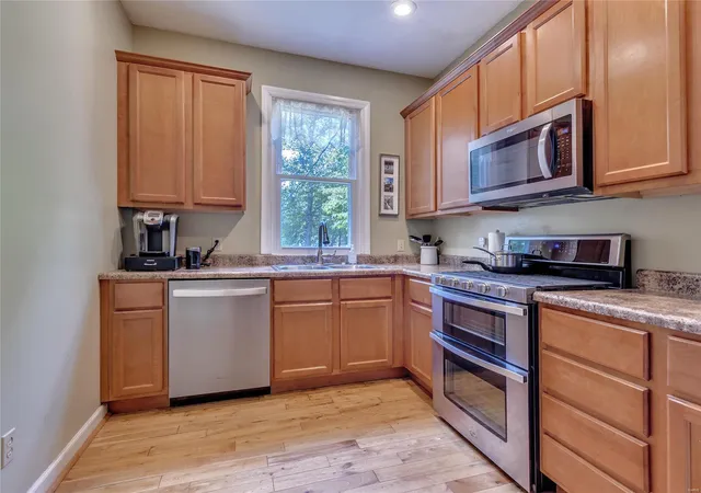 Photo 4 of Townhouse at 2823 Lemp Ave, Saint Louis, MO 63118 | MLS# MIS20053402 | | Sold on 2020-09-10