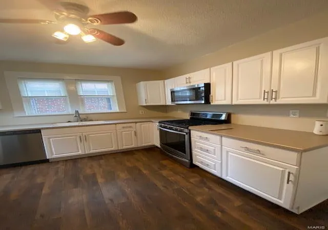 5th image of 6805 Parkwood Pl, Saint Louis, MO 63116 | MLS# MIS20062740