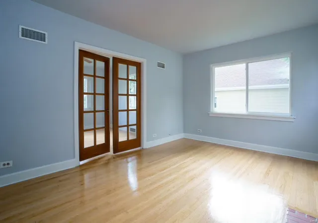 Photo 4 of Single Family Residence at 312 W St John, Vandalia, MO 63382 | MLS# MIS20068670 |  | Sold on 2021-02-12
