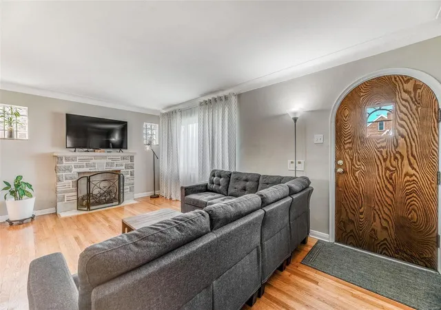 Photo 1 of Single Family Residence at 5638 Oleatha Ave, Saint Louis, MO 63139 | MLS# MIS20071586 | | Sold on 2020-11-23