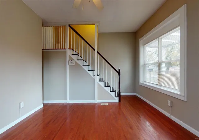 Photo 3 of Single Family Residence at 8516 Pennsylvania Ave, Saint Louis, MO 63111 | MLS# MIS20077714 | | Sold on 2020-12-14