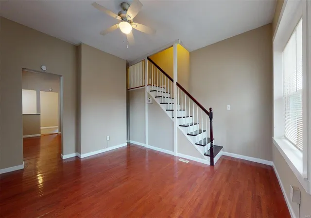 Photo 4 of Single Family Residence at 8516 Pennsylvania Ave, Saint Louis, MO 63111 | MLS# MIS20077714 | | Sold on 2020-12-14